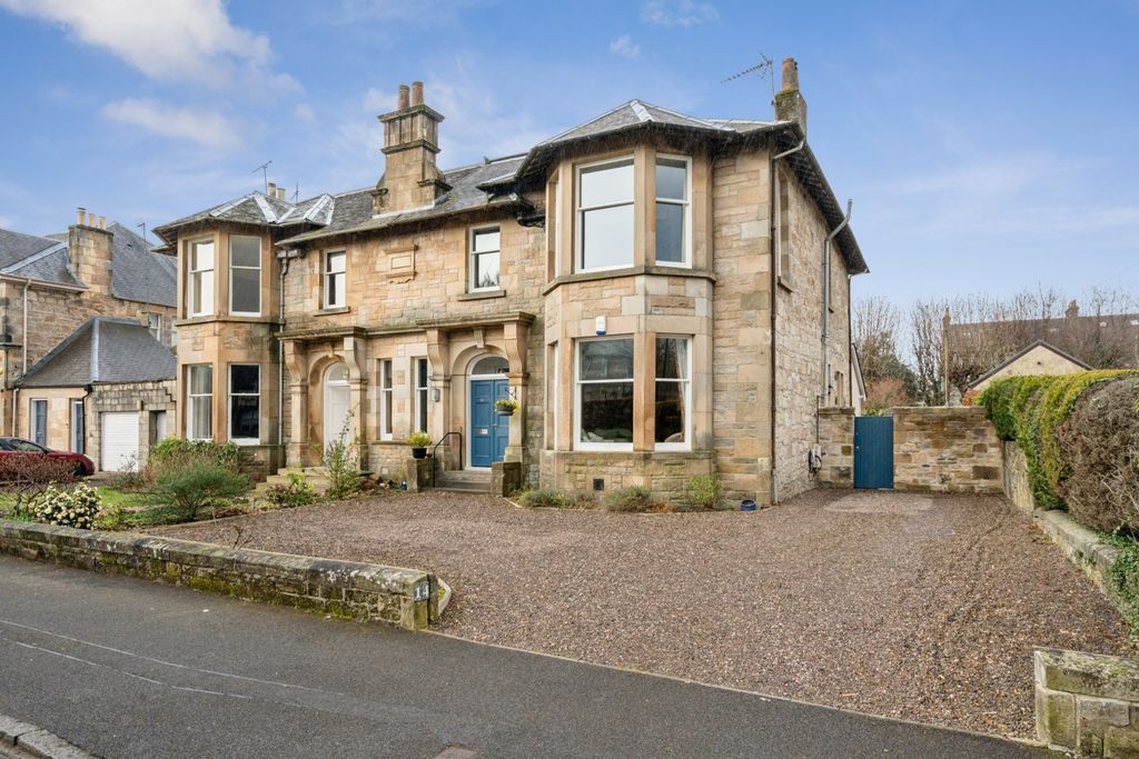 Property photo 1 of 31