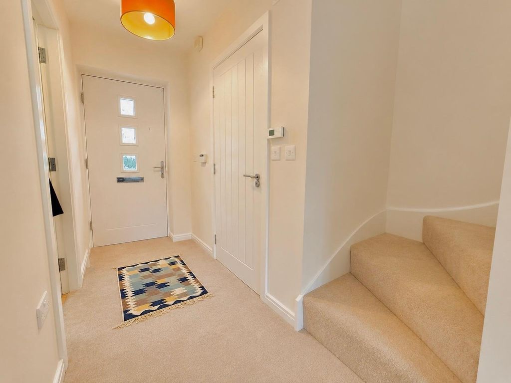 Property photo 2 of 23 Picture No. 24