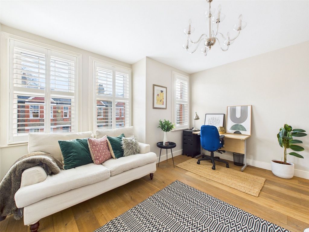 Property photo 3 of 16 Picture No. 02