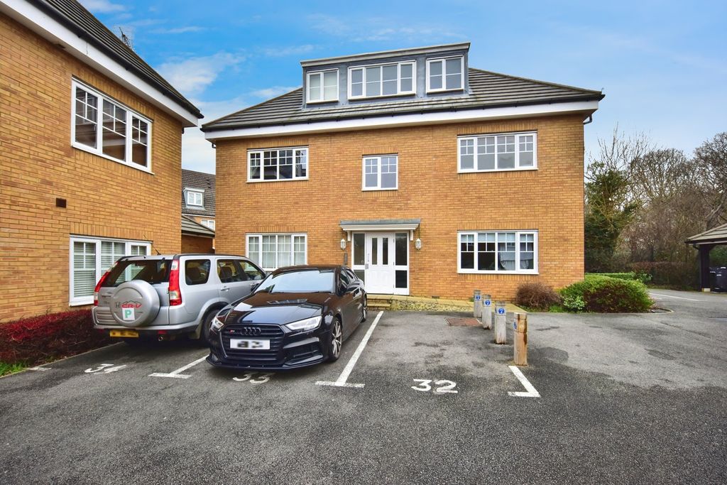 Property photo 1 of 18 Pbox-Img.Jpg