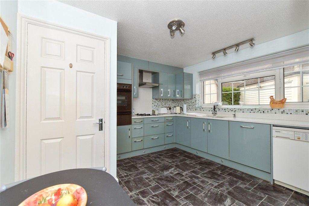 Property photo 2 of 14 Kitchen