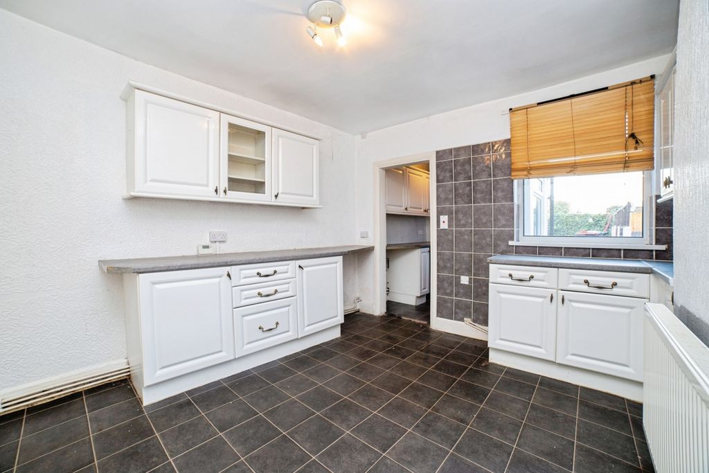 Property photo 2 of 18 Photo