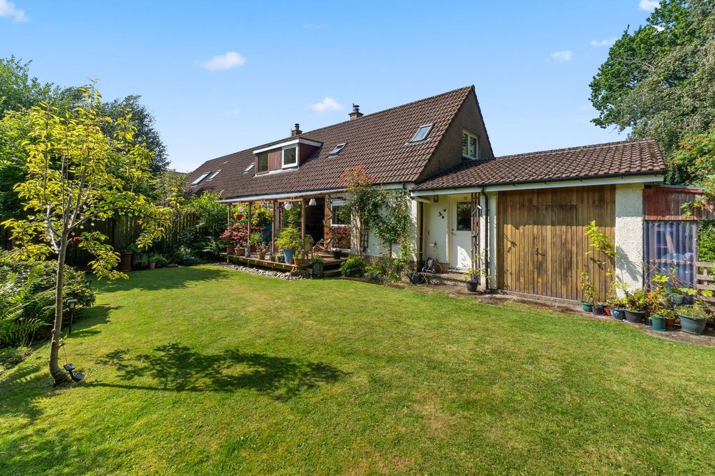 Property photo 1 of 37