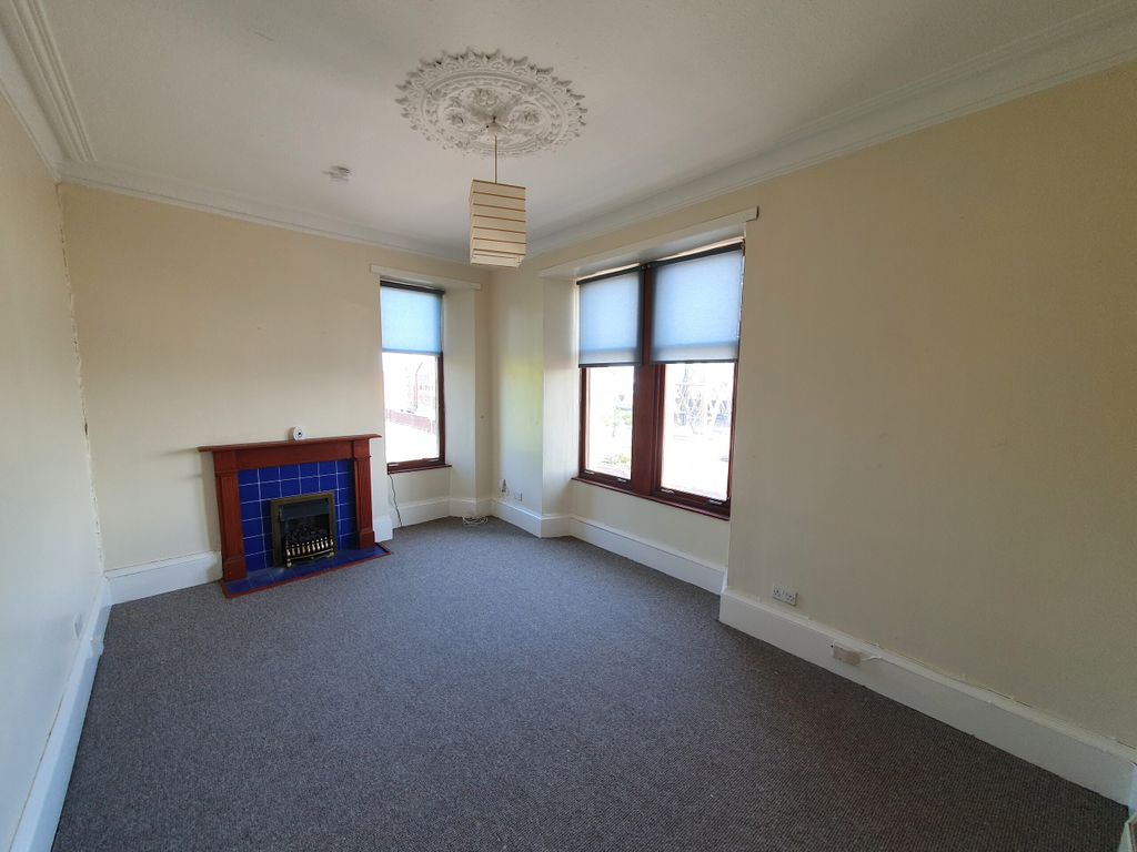 Property photo 3 of 10 3