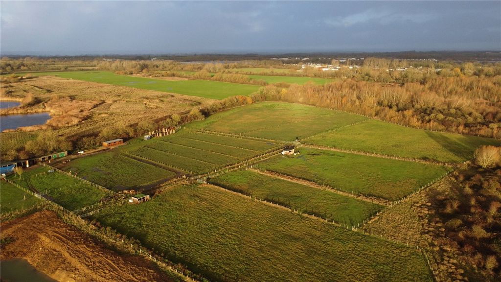 Property photo 1 of 22 Picture No. 28