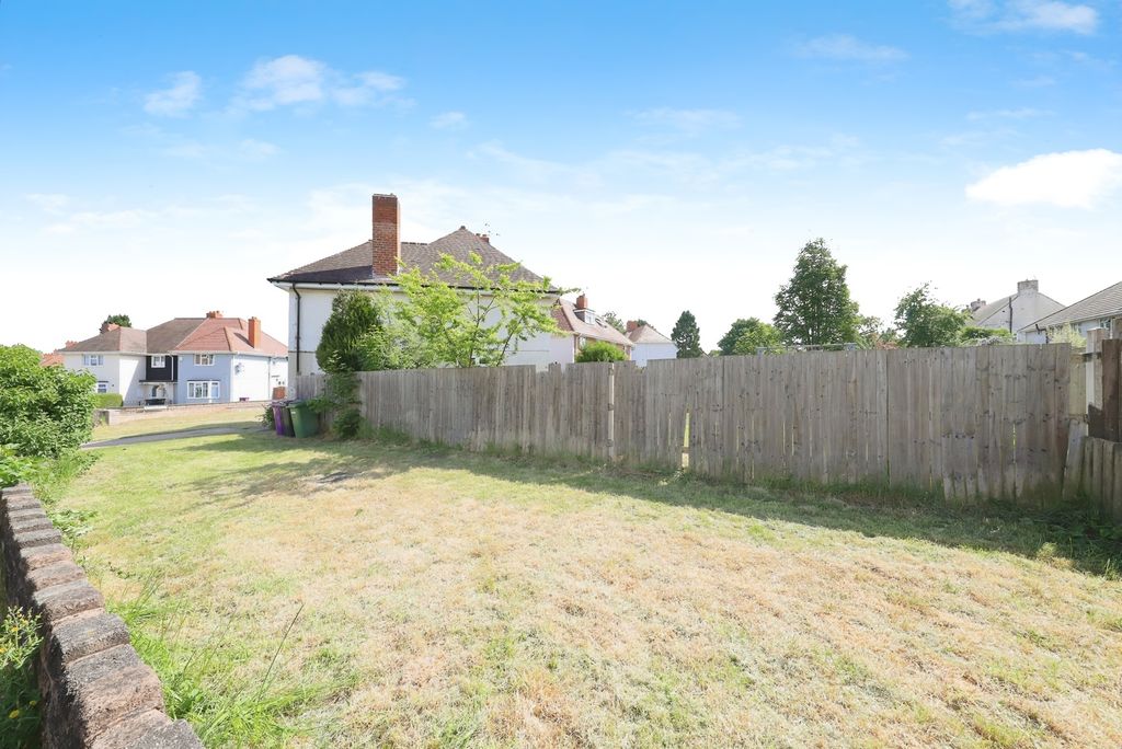 Property photo 3 of 17 Photo