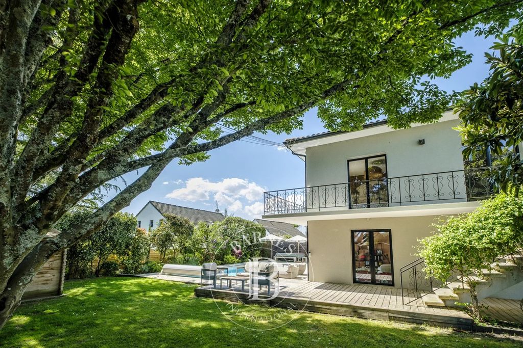 Property photo 2 of 18