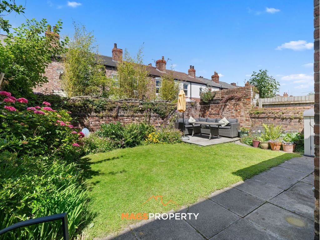 Property photo 2 of 35