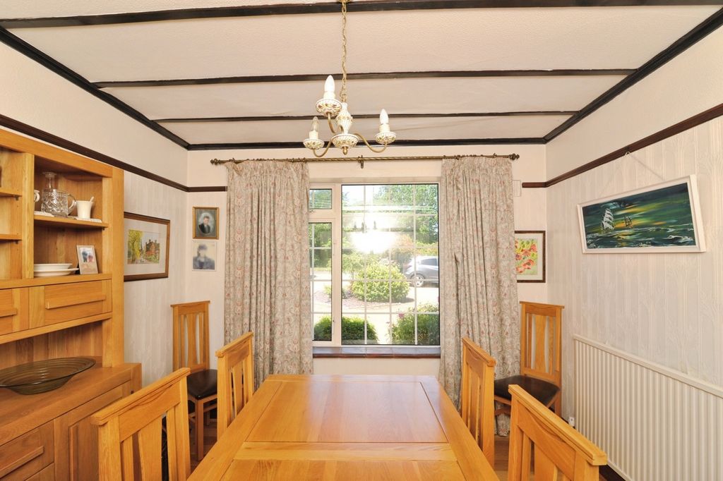 Property photo 3 of 24 Dining Room