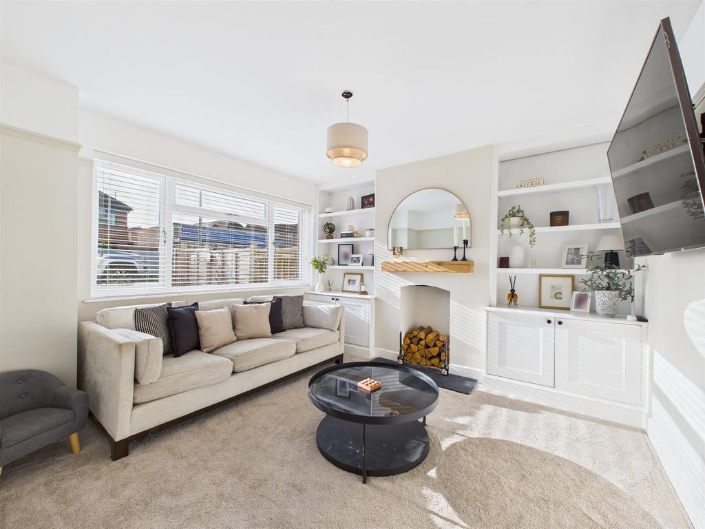 Property photo 3 of 23