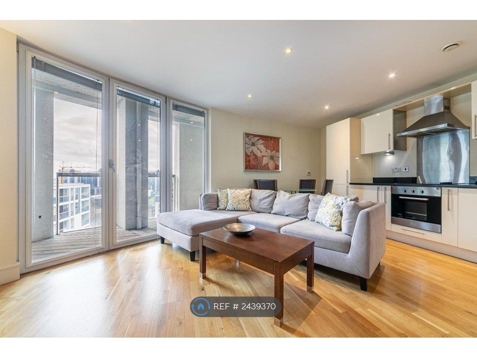 Property photo 2 of 4 Living Room