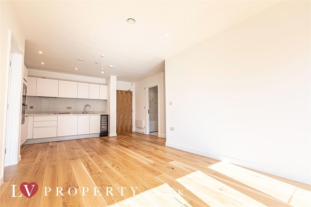 Property photo 3 of 10 8.Jpg