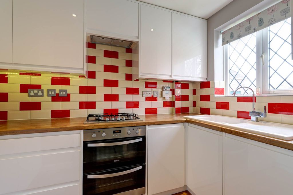 Property photo 3 of 7