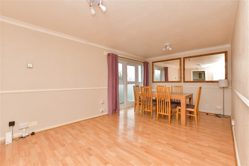 Property photo 3 of 14 Lounge/Diner