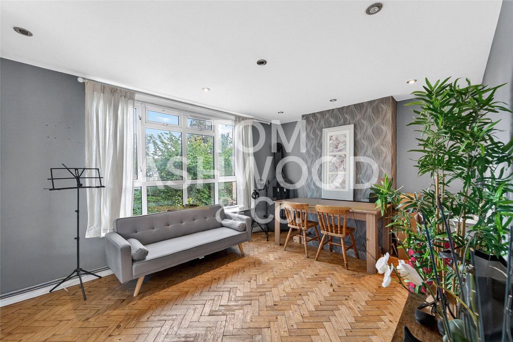 Property photo 2 of 12 Picture No. 10