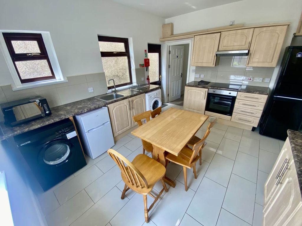 Property photo 2 of 19 Img_6598
