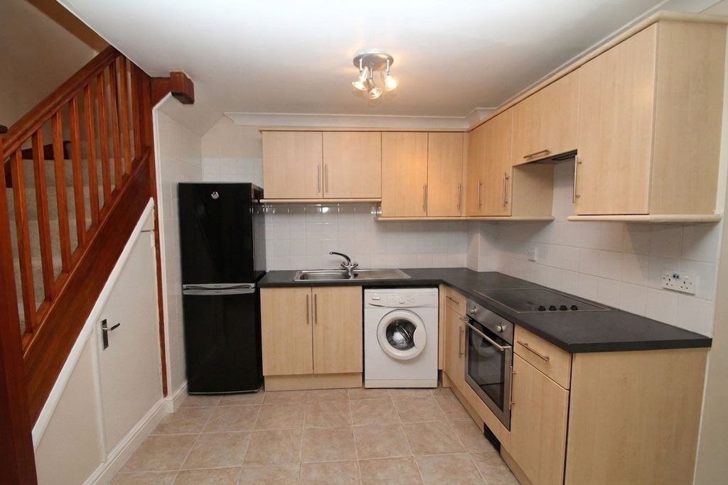 Property photo 3 of 9