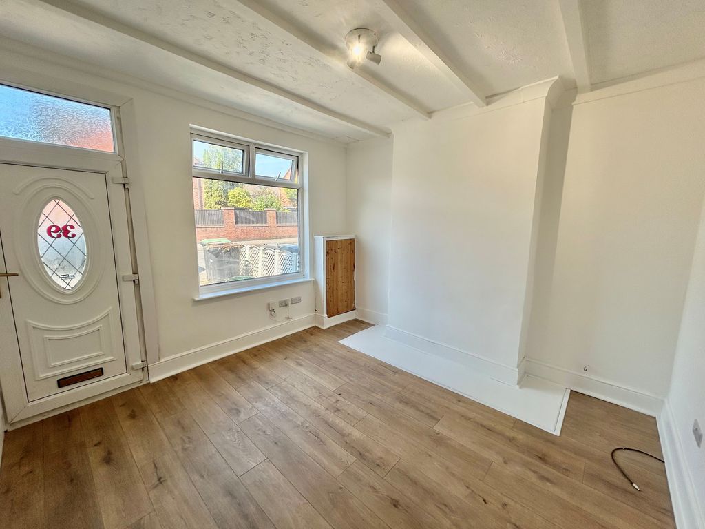 Property photo 2 of 16 Image