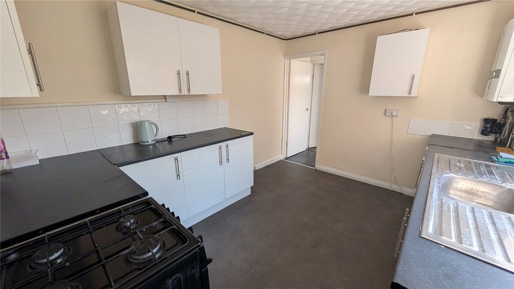 Property photo 2 of 11 Picture No. 04