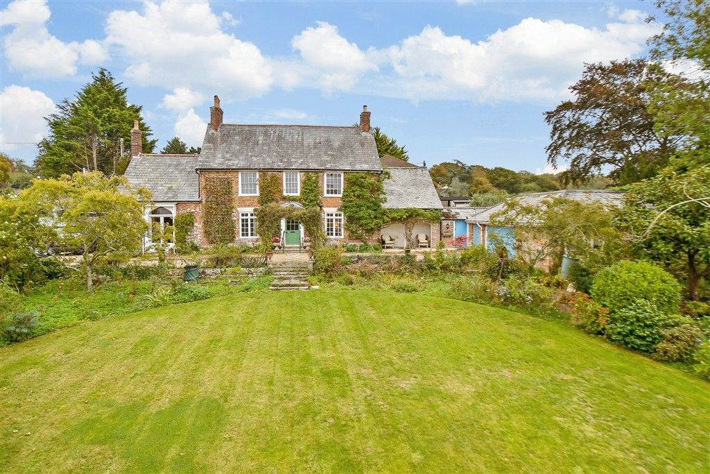 Property photo 2 of 17 External (Web)