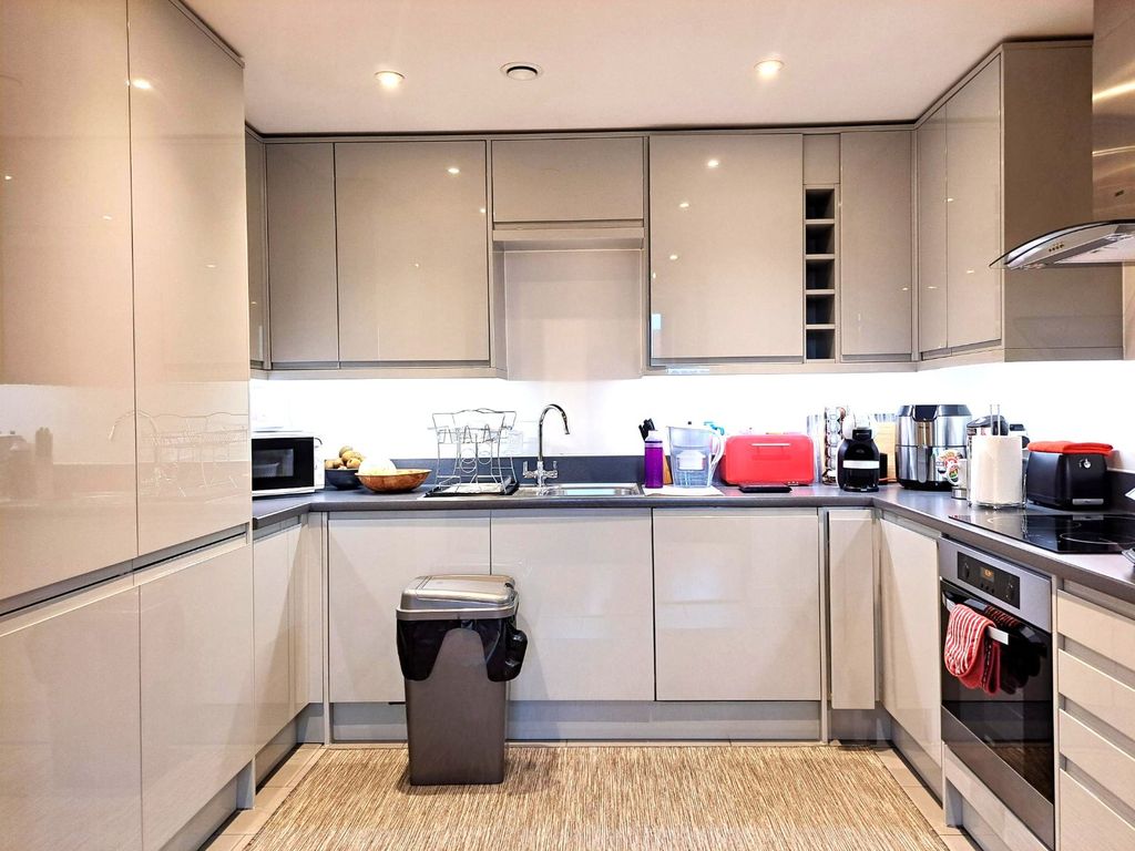 Property photo 2 of 9 Picture No. 15