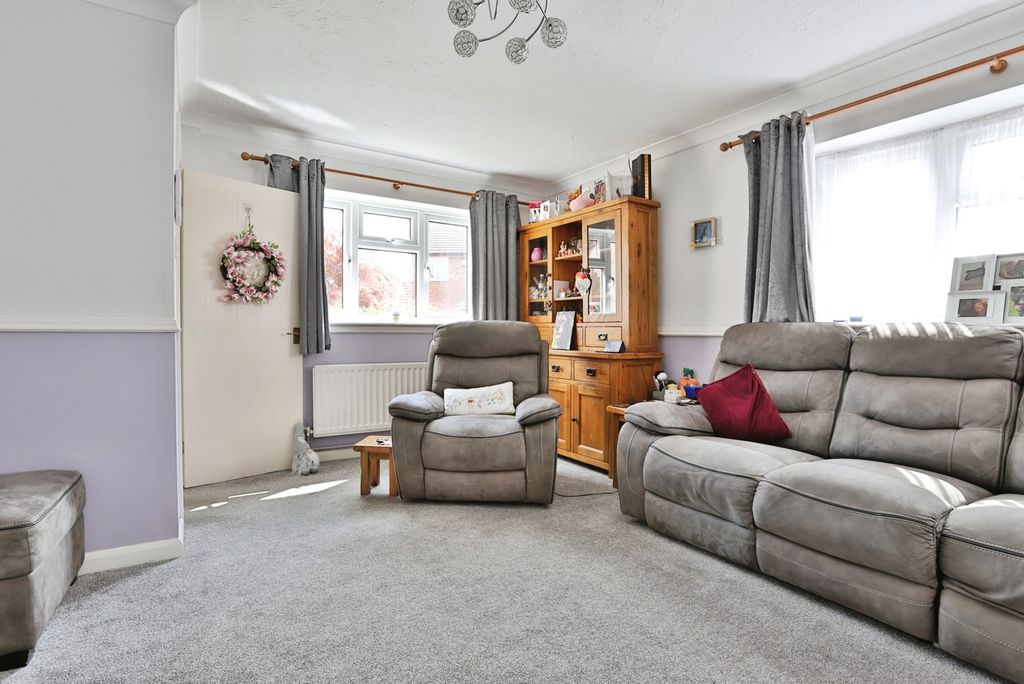 Property photo 3 of 16 Pbox-Img.Jpg