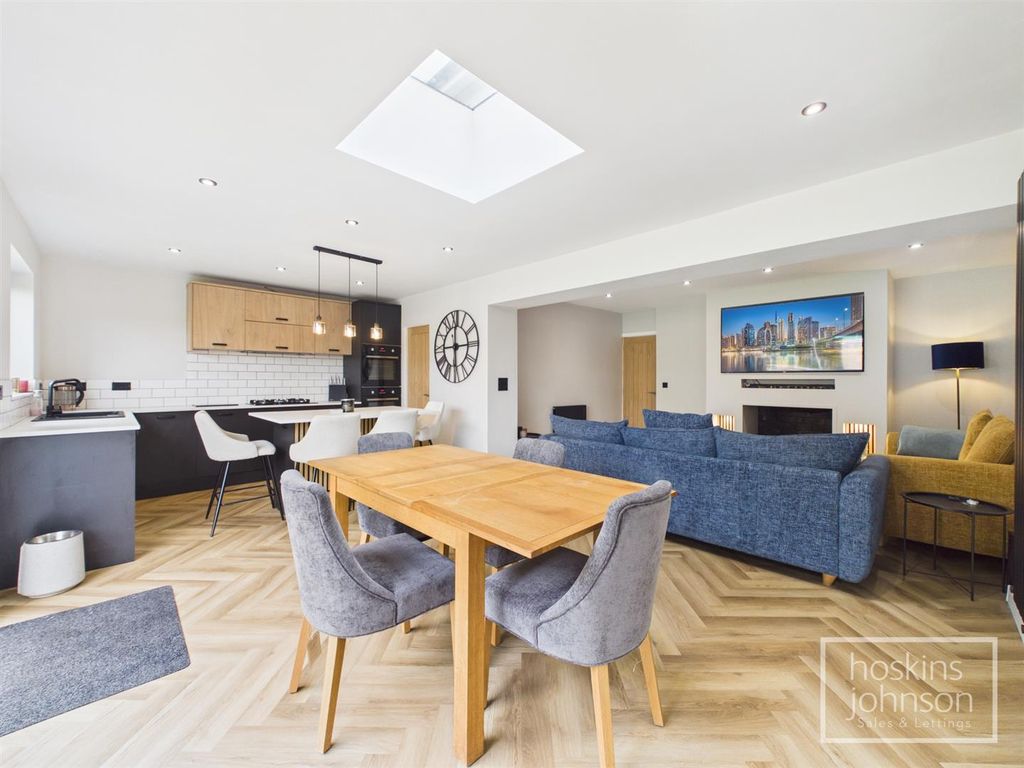 Property photo 2 of 28 Open Plan Kitchen/Dining Area