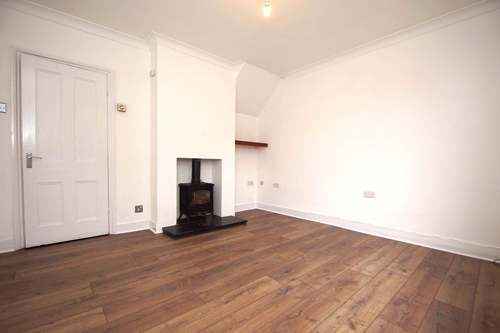 Property photo 3 of 15 Photo