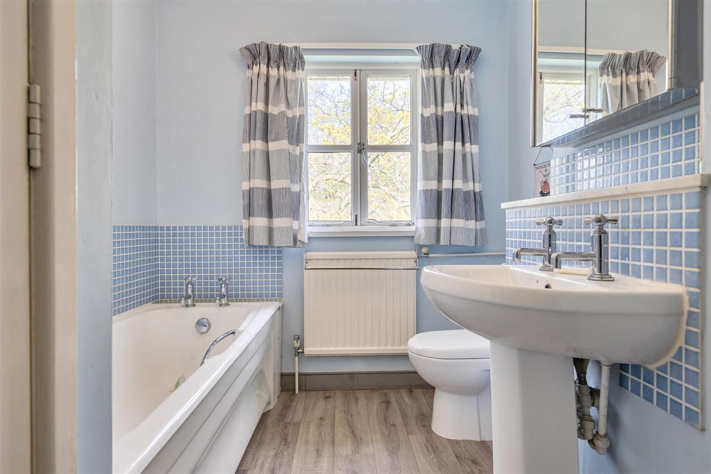 Additional image 9 of 3 bed detached house to rentWoodcutts, Salisbury SP5