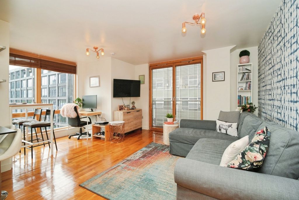 Property photo 2 of 9 Picture No. 03