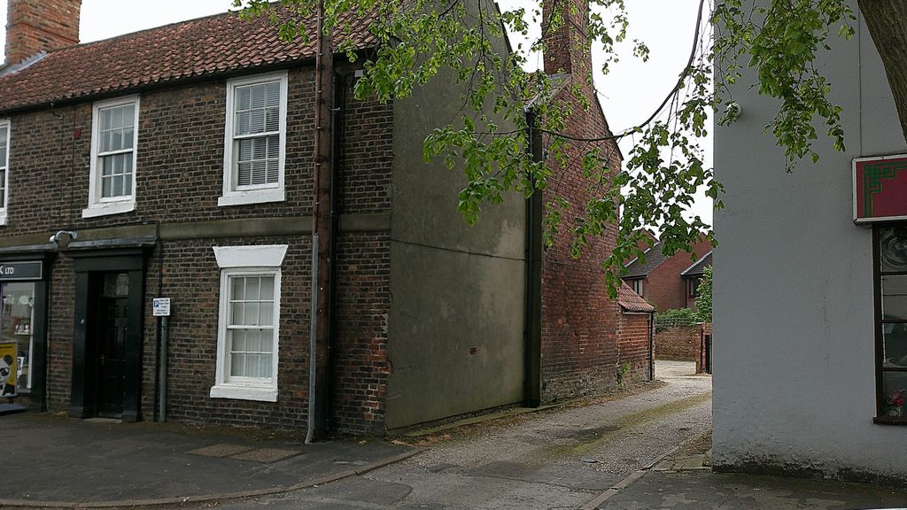 Property photo 1 of 5