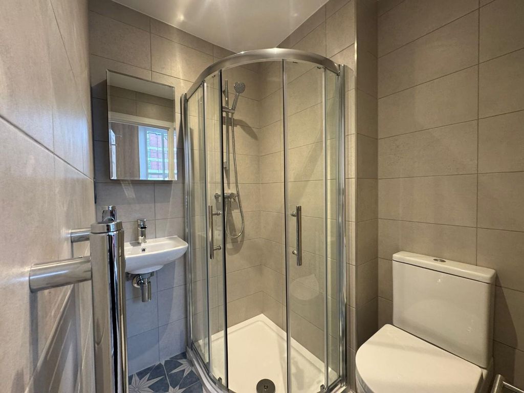 Property photo 1 of 3