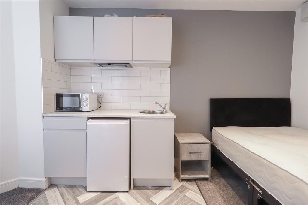 Property photo 2 of 4 Regent Street-222.Jpg