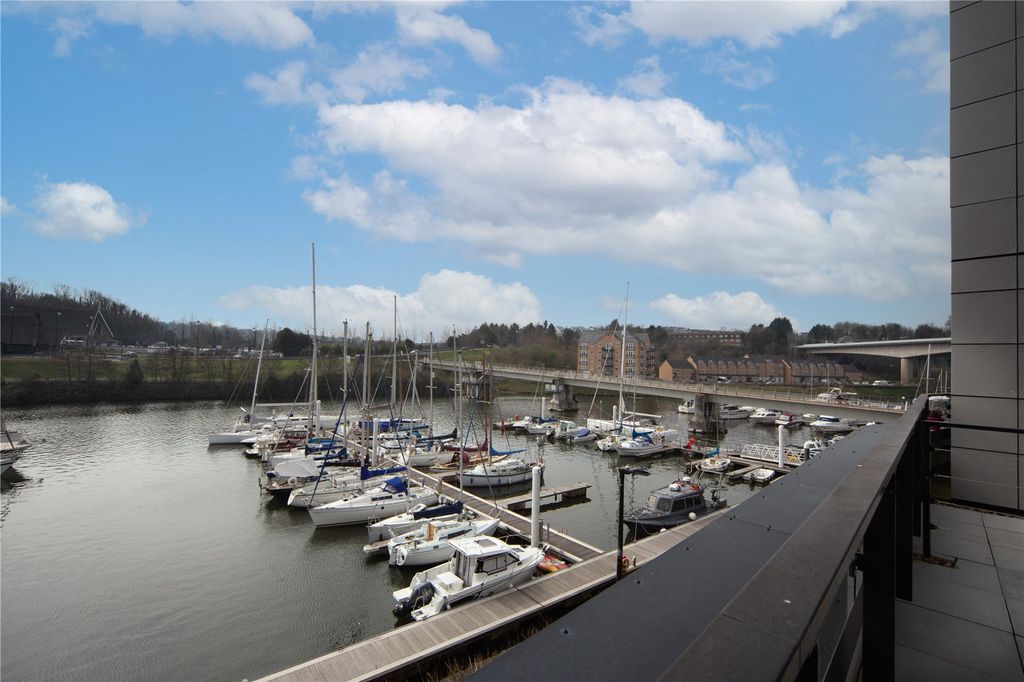 Property photo 3 of 18 Picture No. 17