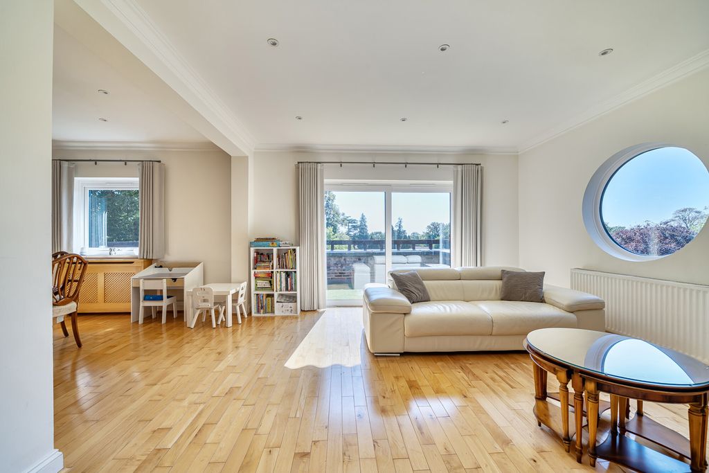 Property photo 1 of 22 1357034-16-68cd90...