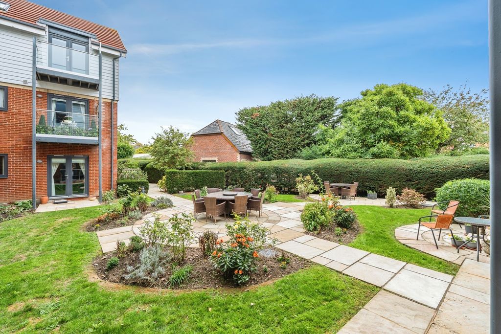 Property photo 2 of 19 Pbox-Img.Jpg