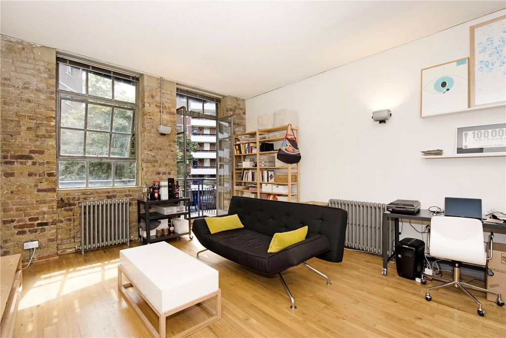Property photo 2 of 10