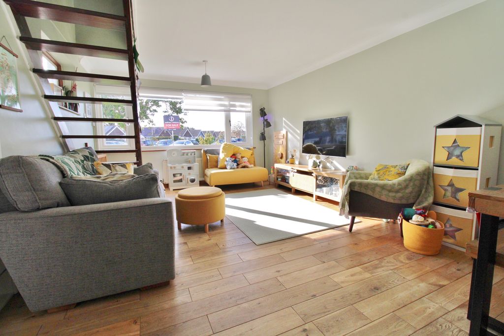 Property photo 2 of 21