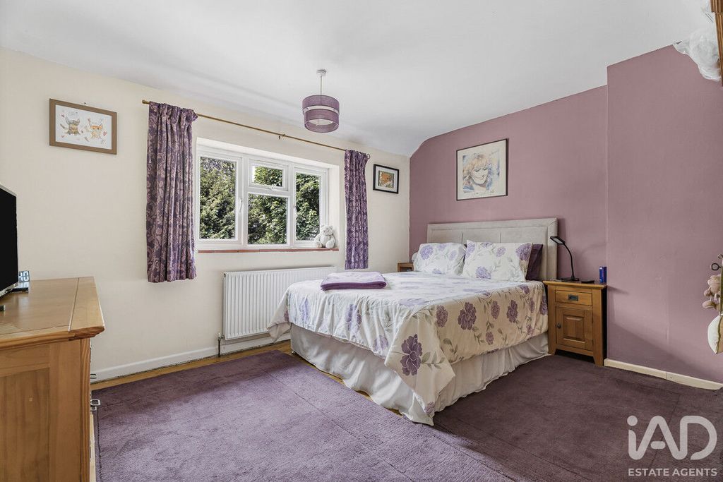 Property photo 2 of 26