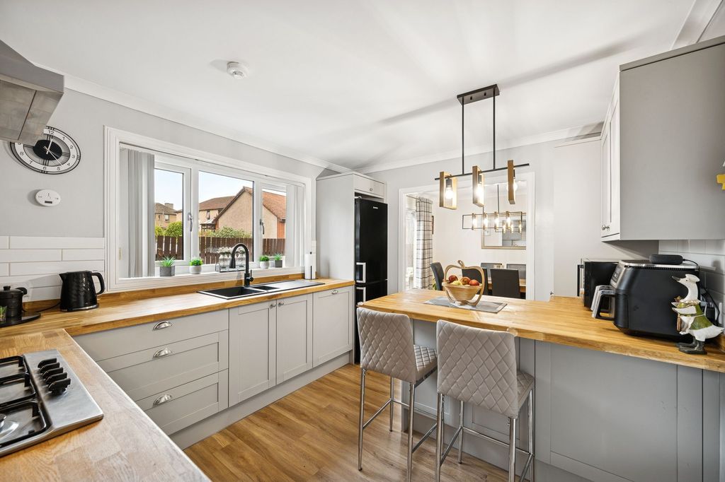 Property photo 2 of 37 Kitchen