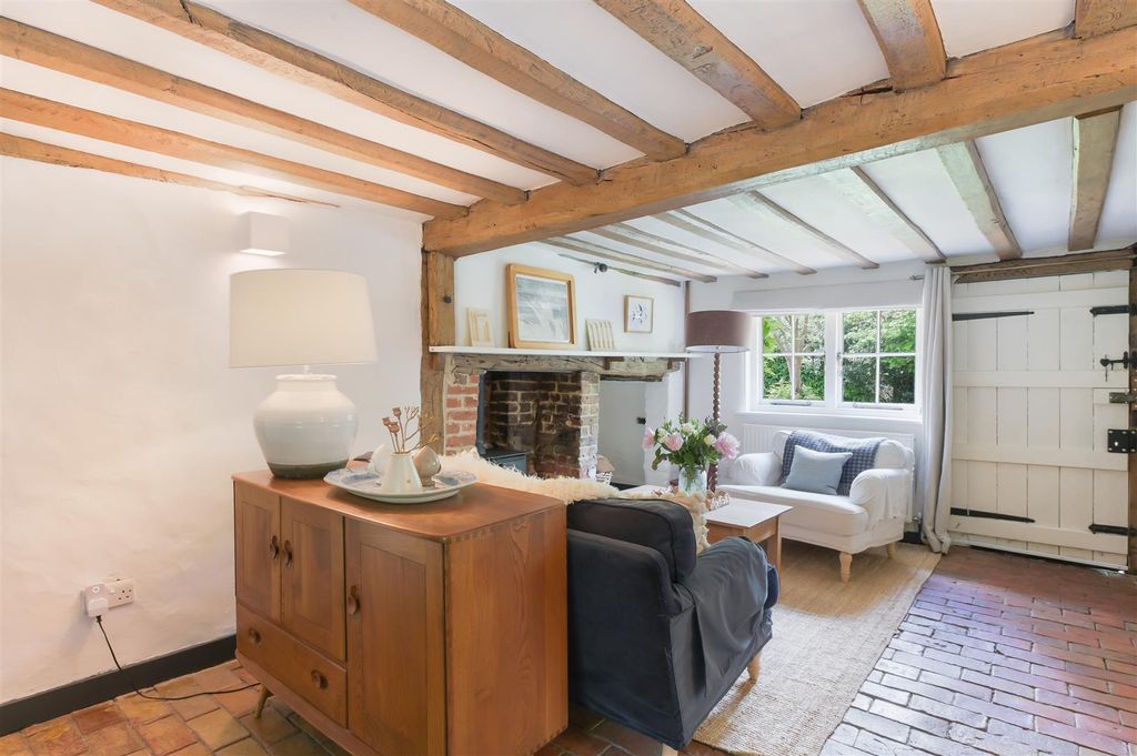 Property photo 3 of 32 Vine Cotage (12).Jpg