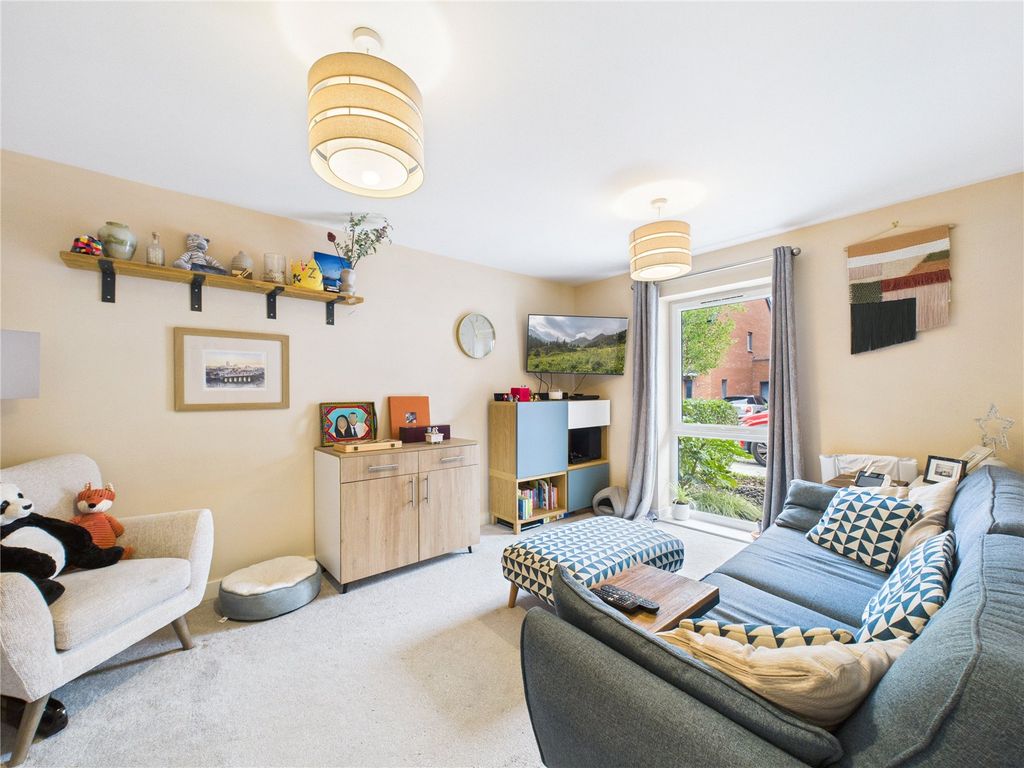 Property photo 3 of 22 Picture No. 21