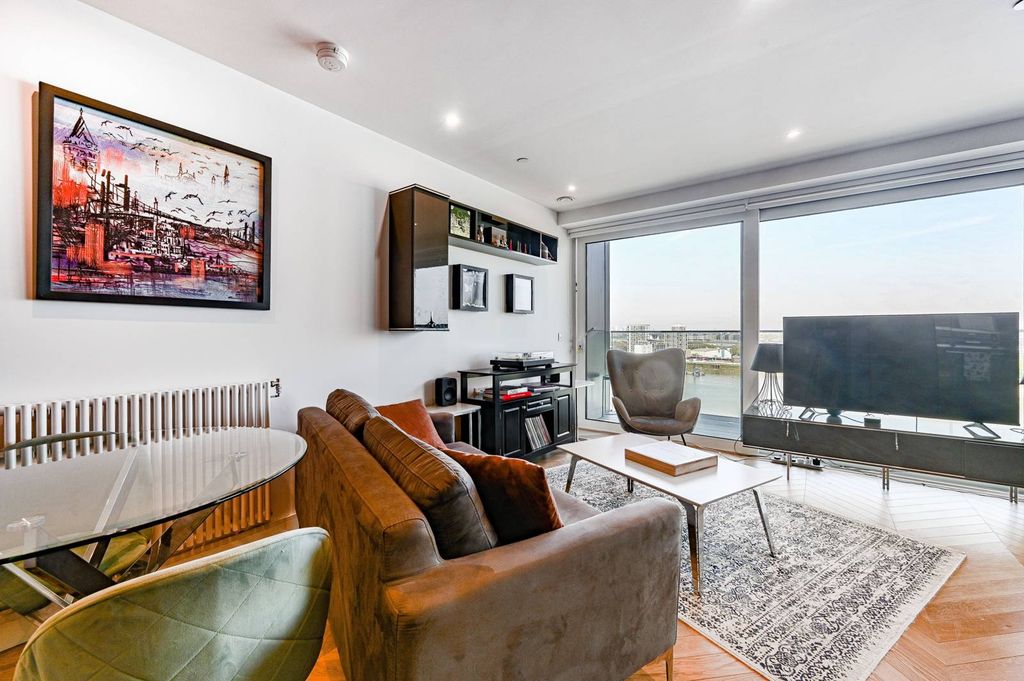 Property photo 3 of 21