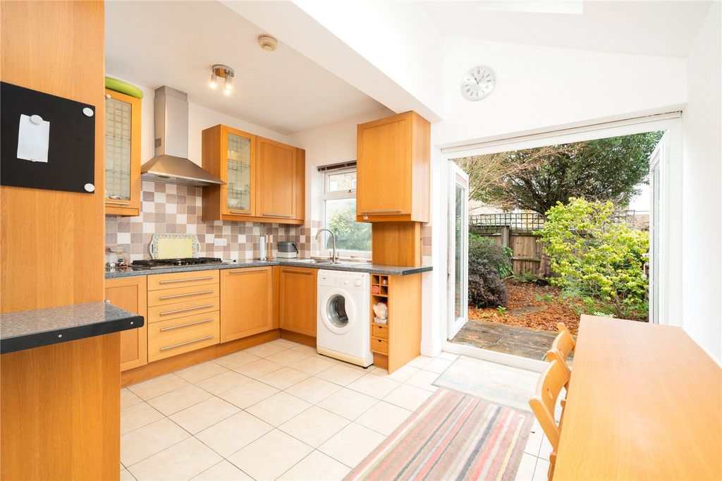 Property photo 3 of 14 Kitchen