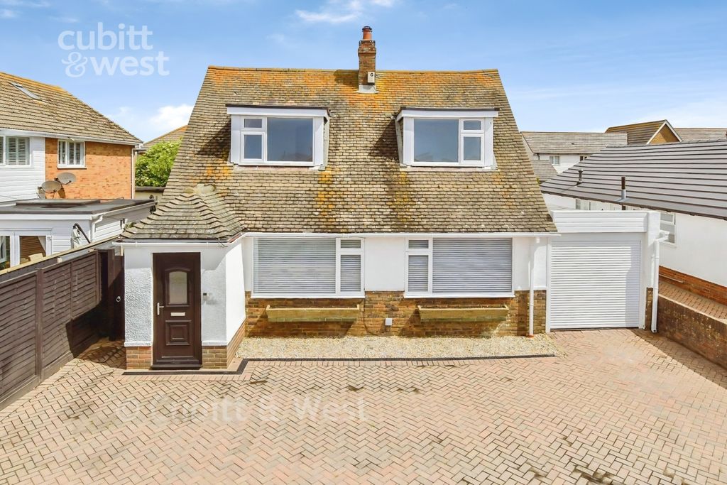 Property photo 1 of 25 External