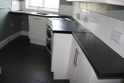 Property photo 3 of 7 Kitchen