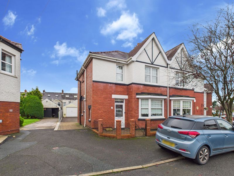 Property photo 1 of 19 Photo 6