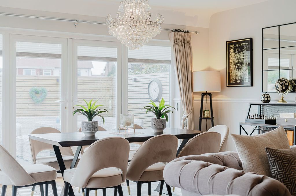 Property photo 2 of 43