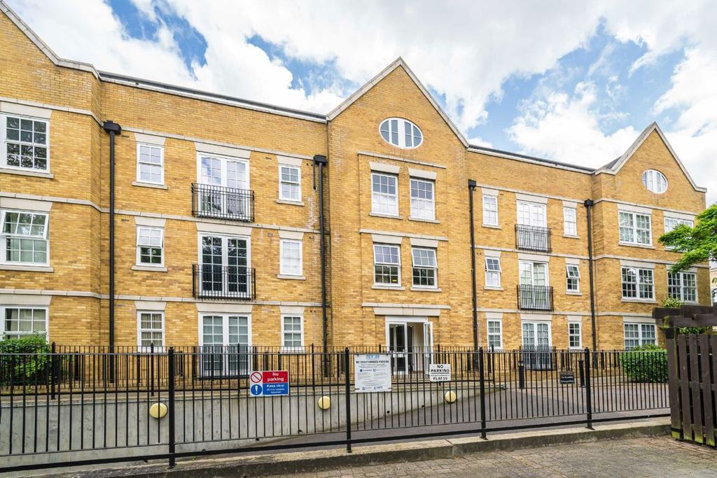 Property photo 1 of 7