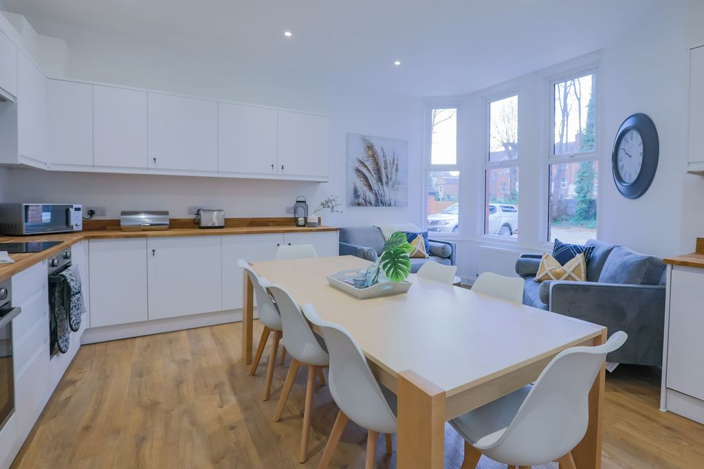 Property photo 3 of 6 Photo 3